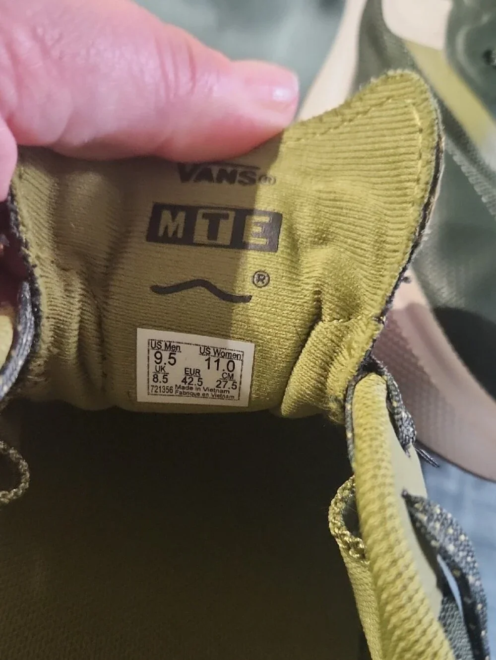 Vans Ultra Range 2.0